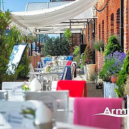 Armada 4*